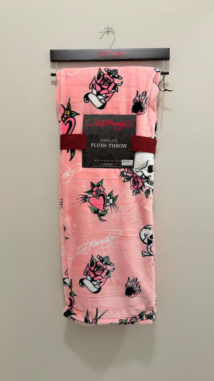 Ed Hardy Pink Oversized Plush Throw Blanket Skulls Roses Tattoo Print 60x70 NWT